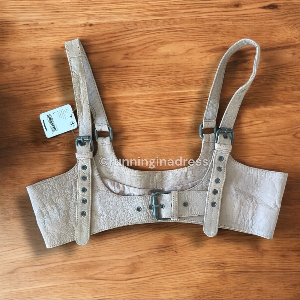 Sold out poshmark glitch do not buy - Picture 7 of 16